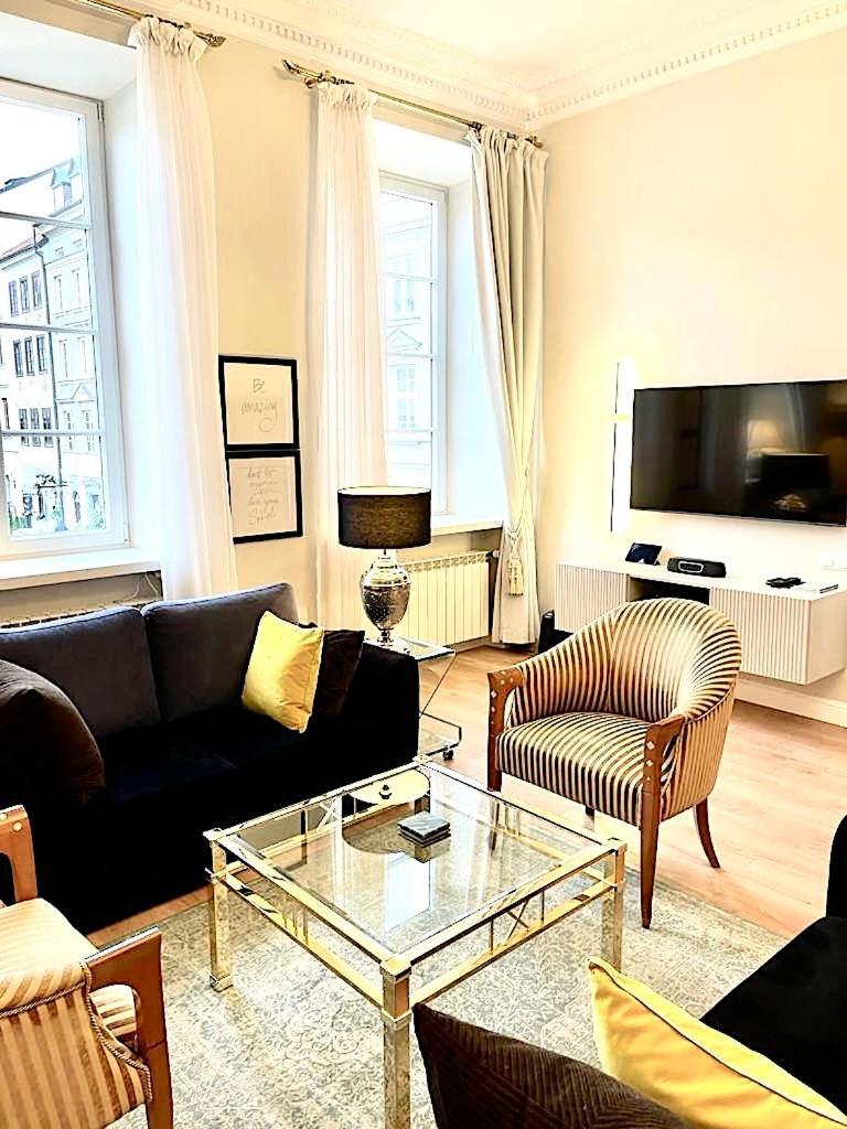 Luxury Suites & Apartments Mondrian Market Square II Варшава Номер фото